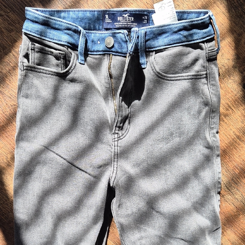 Hollister Women's Boot Cut Jeans in Gray and Blue